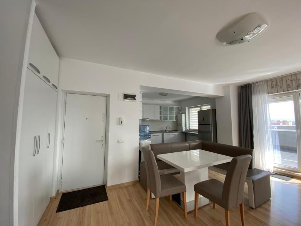 Amg Apartament Apartment Brașov Exterior foto
